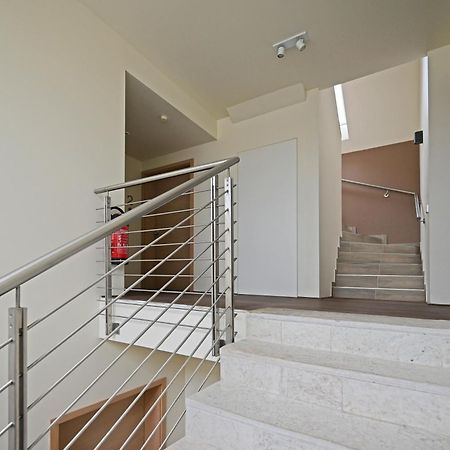 Modernes & Gepflegtes Hotelzimmer Mit Kueche! Bernstadt  Kültér fotó